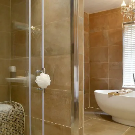 Coombe Bungalow Holiday home