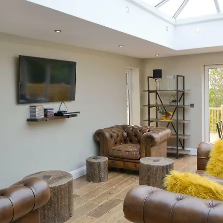 Coombe Bungalow Holiday home *