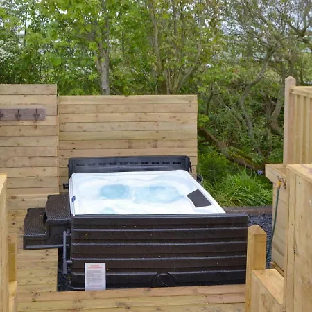 Coombe Bungalow Holiday home *